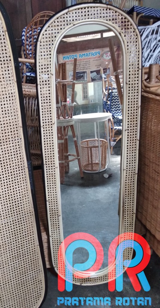 Mirror Rattan PRATAMA ROTAN  INTERIOR